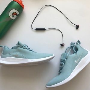 NWOT Light Blue Nike Viale Running Shoes